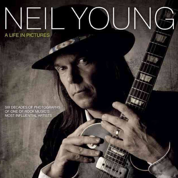 Neil Young 🇨🇦 - A Life In Pictures (Book)